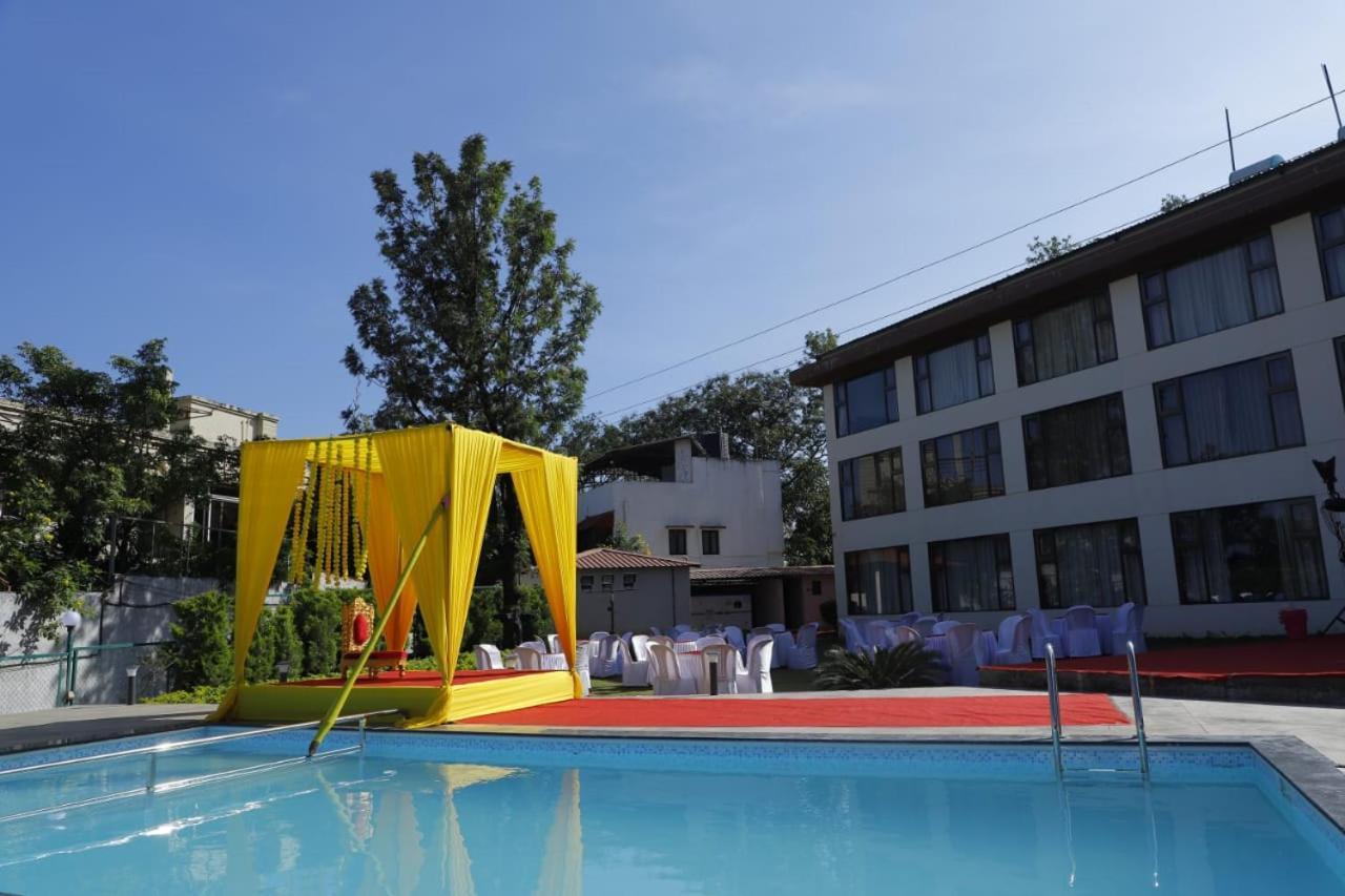 Royal Orbit Hotell Panchgani Exteriör bild