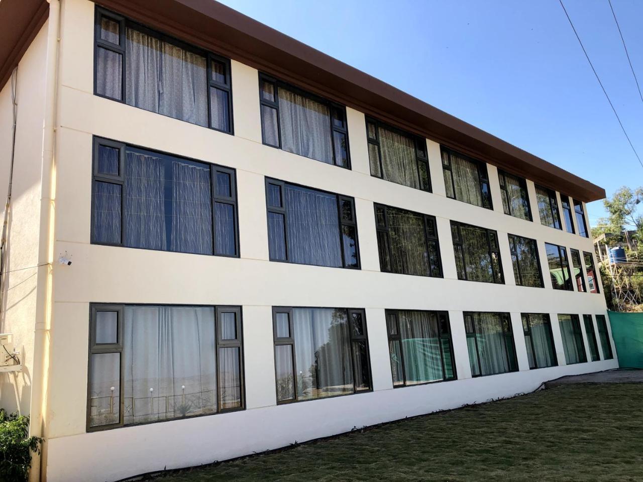 Royal Orbit Hotell Panchgani Exteriör bild