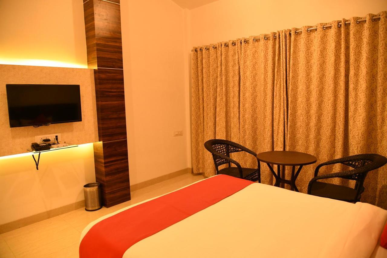 Royal Orbit Hotell Panchgani Exteriör bild