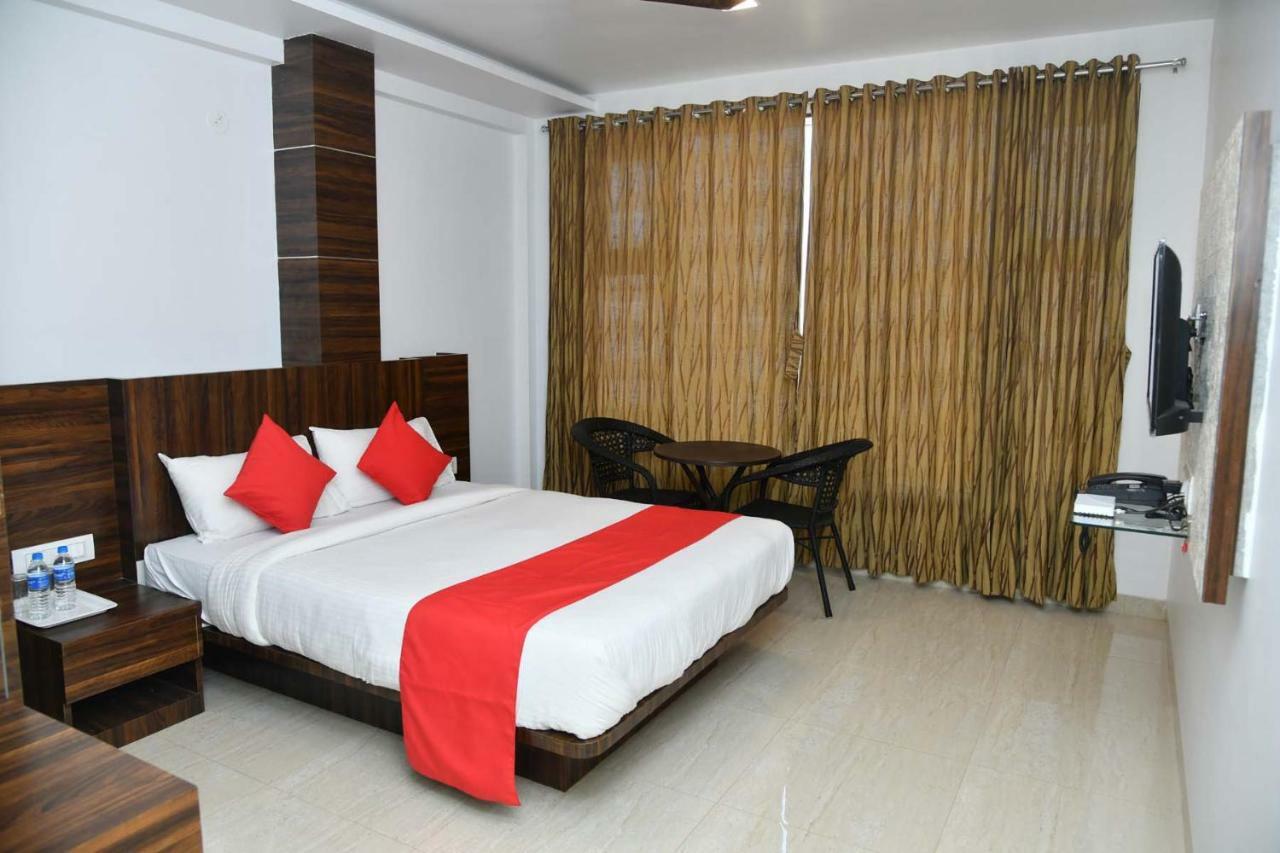 Royal Orbit Hotell Panchgani Exteriör bild