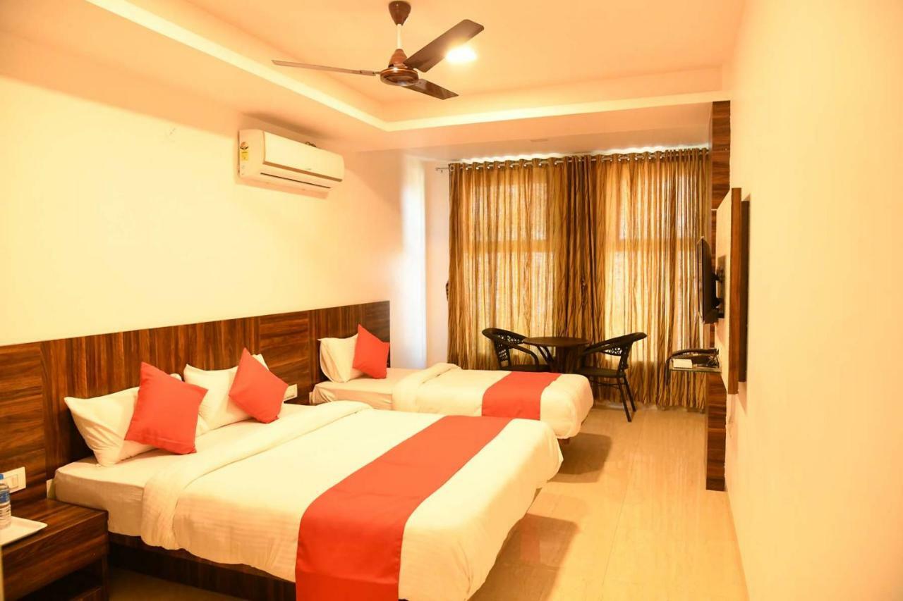 Royal Orbit Hotell Panchgani Exteriör bild