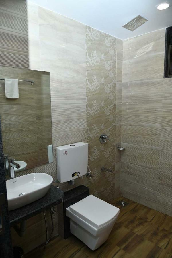 Royal Orbit Hotell Panchgani Exteriör bild